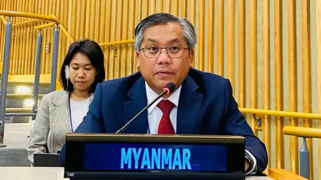 ကုလဆိုင်ရာ မြန်မာသံအမတ်ကြီး ဦးကျော်မိုးထွန်း 