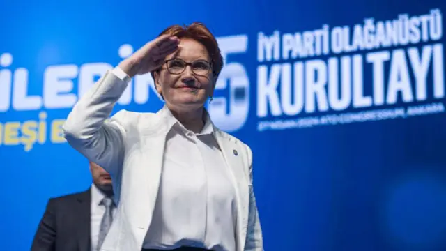Akşener