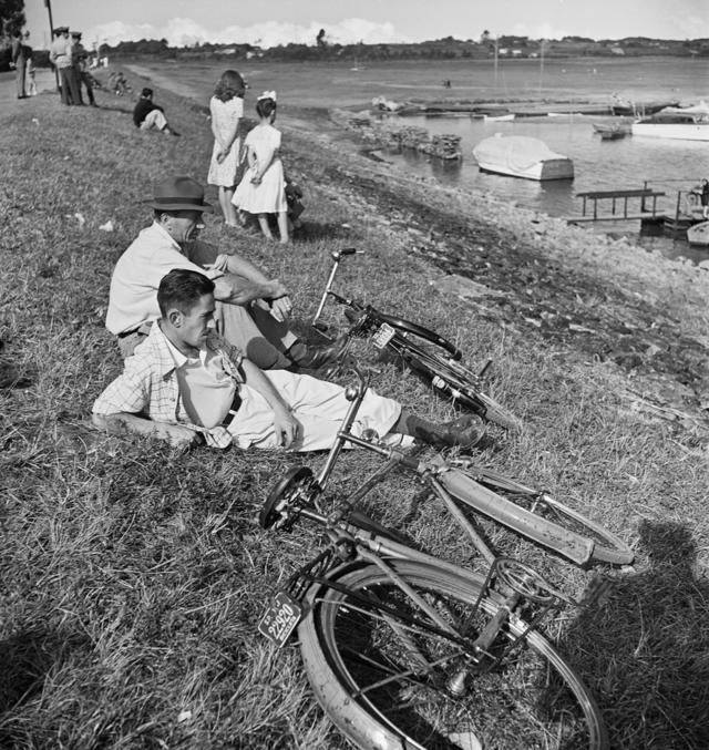 Bairromelhores casas de apostas esportivas no brasilSanto Amaro, São Paulo, 1948. Foto para a reportagem "Santo Amaro, refúgiomelhores casas de apostas esportivas no brasilpaulistanos", O Cruzeiro, ano XX, n. 14, 24.01.1948