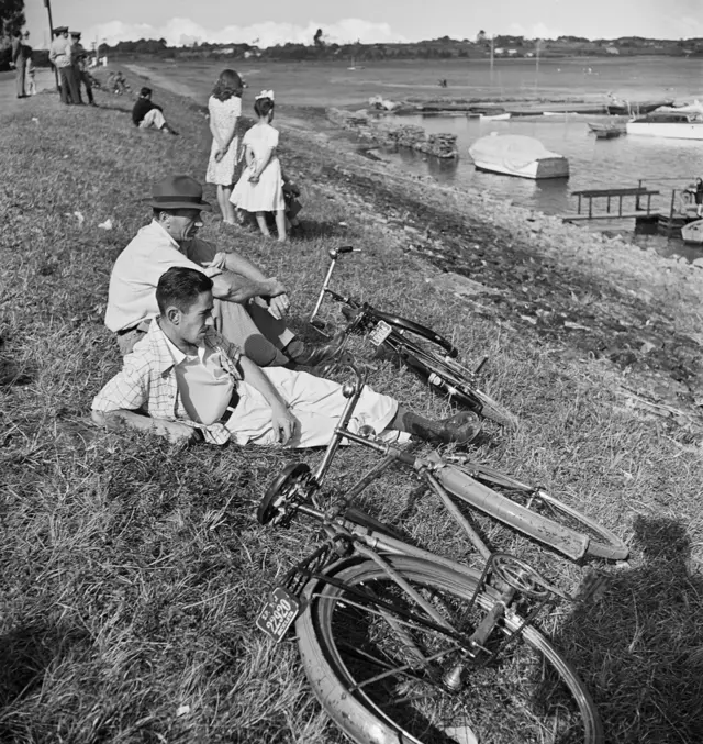 Bairromobile bet365 grSanto Amaro, São Paulo, 1948. Foto para a reportagem "Santo Amaro, refúgiomobile bet365 grpaulistanos", O Cruzeiro, ano XX, n. 14, 24.01.1948