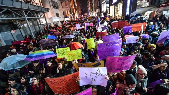 İstanbul'daki kadın yürüyüşü