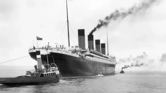 बेलफास्ट बंदरातून टायटॅनिक निघालं तेव्हा