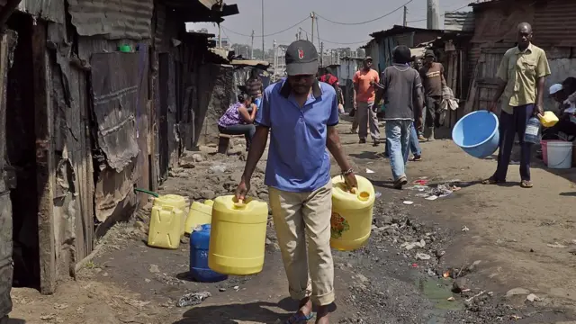 Asilimia kubwa ya watu nchini wanaishi chini nya dola moja kwa simu