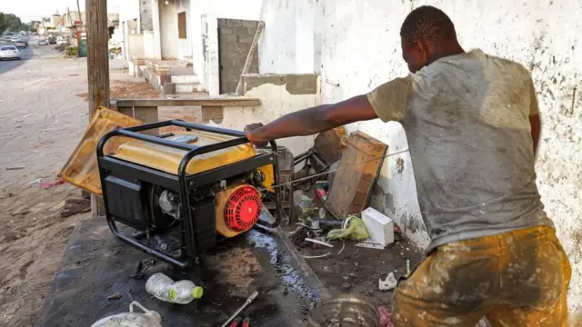 Onye na-agbanye igwe ọkụ 'Generator'