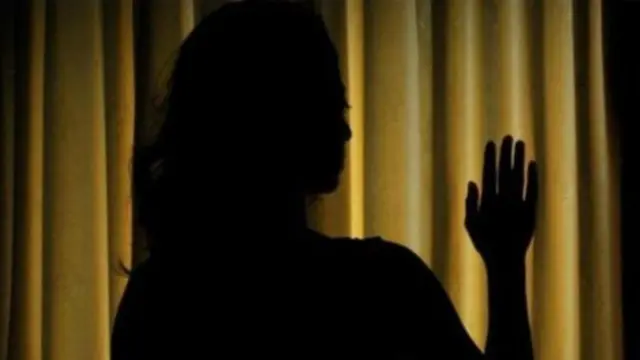 महिला बेचबिखन