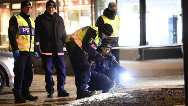 Полиция Швеции на месте нападения