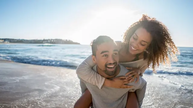 Casal na praia