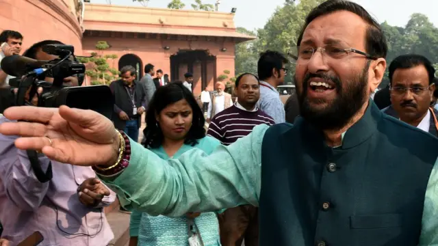 ভারতের শিক্ষামন্ত্রী প্রকাশ জাভড়েকর