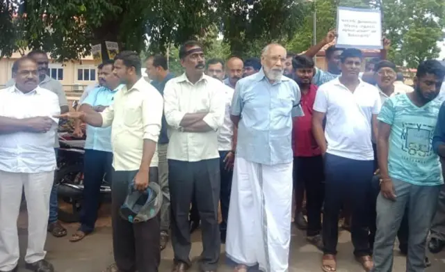 විරෝධතාවට එක් වූ උතුරු පළාතේ හිටපු ප්‍රධාන අමාත්‍ය සී.වී විග්නේශ්වරන්