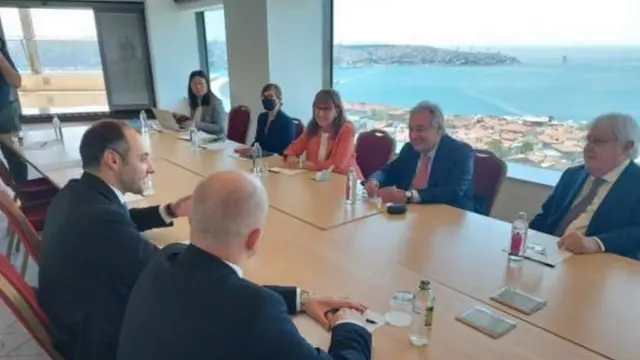 Perwakilan Ukraina bertemu dengan tim dari PBB di Turki.