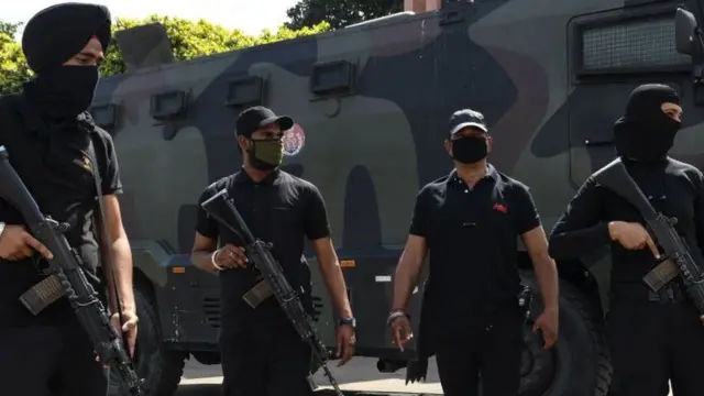 ਕੋਰੋਨਾਵਾਇਰਸ ਕਰਕੇ ਪੰਜਾਬ ਵਿੱਚ ਕਰਫਿਊ ਲਗਿਆ ਹੋਇਆ ਹੈ