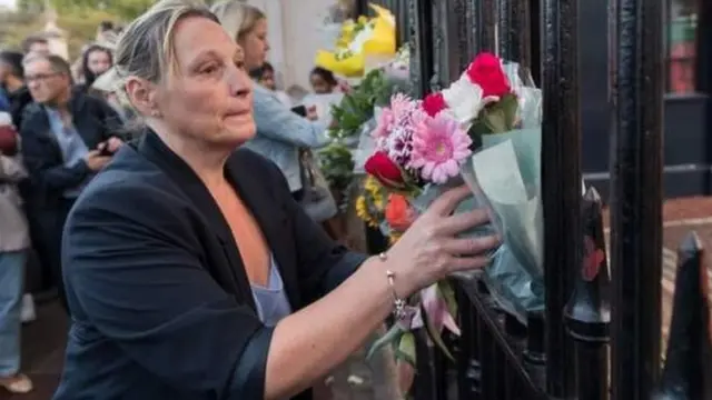 Warga Inggris berduka