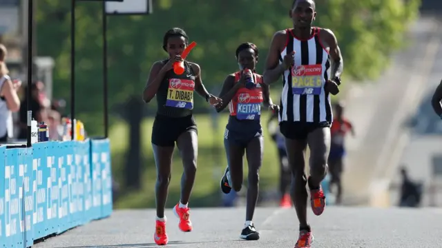 Фавориты женского забега — две самые быстрые женщины современности Мэри Кейтани и Тирунеш Дибаба