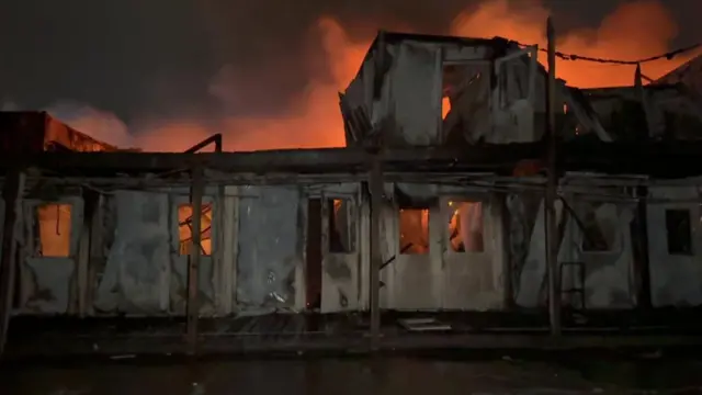 কর্মকর্তারা জানিয়েছেন, ওই হাসপাতালটিতে মাদকাসক্তির চিকিৎসার জন্য হাজারো মানুষ চিকিৎসাধীন ছিলেন।