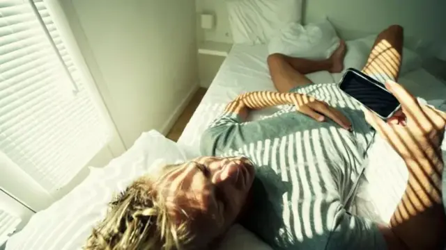 Jambo la vijana kutuma ujumbe wenye mada ya ngono limekuwa la kawaida miongoni mwa vijana Uingereza.