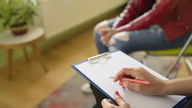 تقول المريضات إنهن عانين من الإكراه والإيذاء النفسي تحت رعاية آنا أوتي.