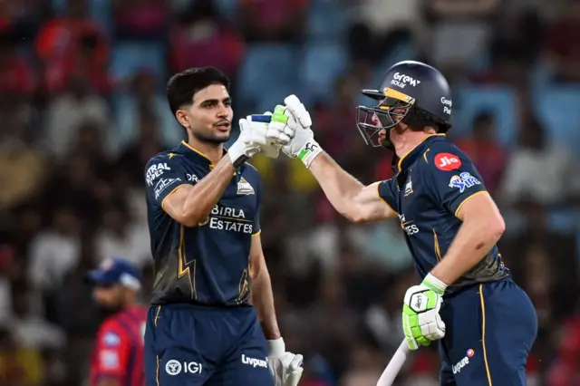 கில், பட்லர் இருவருமே இந்தப் போட்டியில் அரைசதம் அடித்தனர்