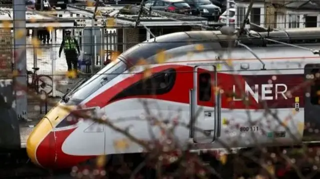 القطار االذي تعرض ركابه لحادث طعن