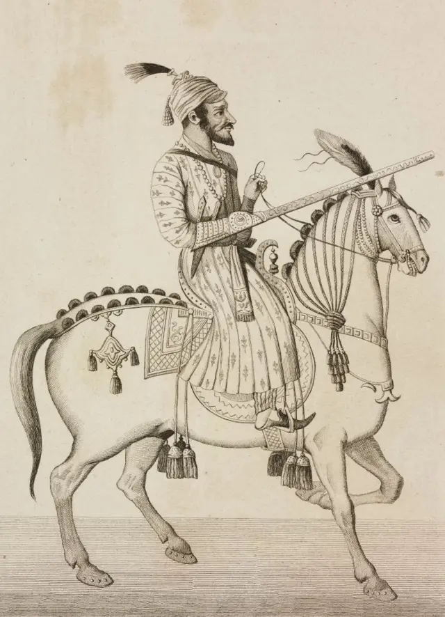  शिवाजी महाराजांची भवानी तलवार परत आणण्यासाठी आंदोलनं झाली होती.