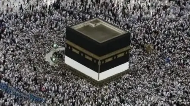 المسلمو يؤدون مناسك الحج في مكة 