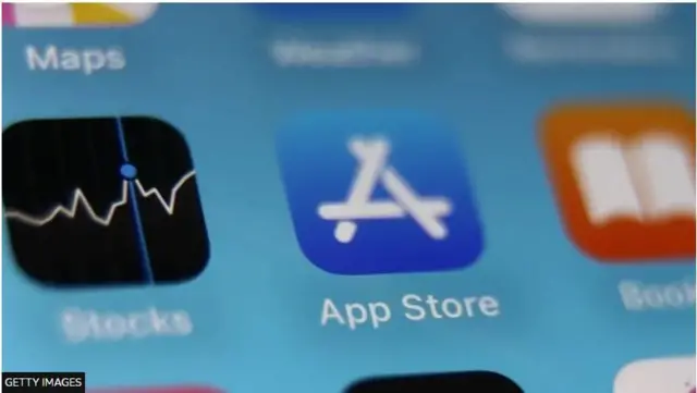 App Store-ka ay Apple leedahay ayaa ah kan keliya ee aad wax ugalasoo degi karto taleefanka Iphone-ka