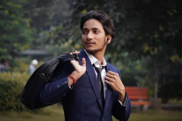 சட்டப் பயிலும் மாணவர் சித்தரிப்புப் படம் 