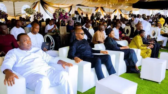 Foto Ifeanyi Ugwuanyi na Osote gọvanọ Enugu steeti, Ifeanyi Ossai