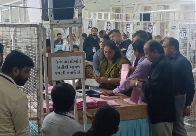 બીબીસી ગુજરાતી, ગુજરાત, બીબીસી, વીસાવદર, કડી, વિધાનસભા ચૂંટણી, આપ, ભાજપ, કૉંગ્રેસ