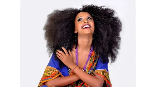 ሞዴል ቅሳነት ሞላ