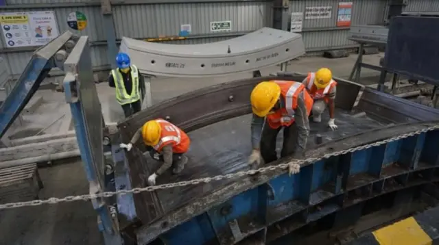 બીબીસી ગુજરાતી બજેટ 2025 નાણામંત્રી નિર્મલા સીતારમણ ફુગાવો બેરોજગારી