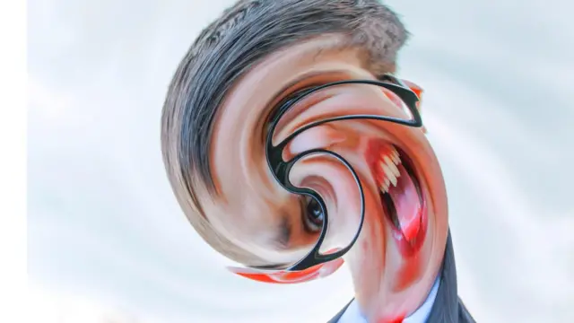 Cabeza distorsionada