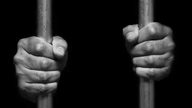 லாக் கப் கம்பி