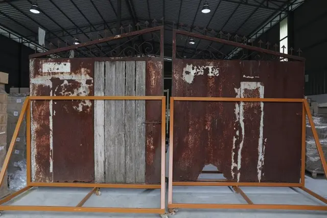 ประตูแดง