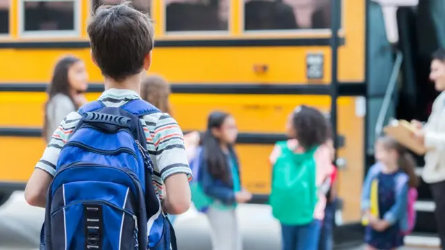 "பள்ளி மாணவர்களின் புத்தகப்பை எடை எவ்வளவு?"