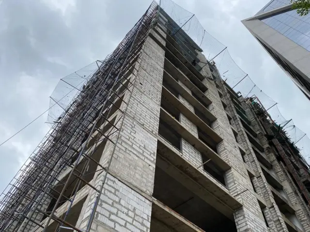 ઇમારત જ્યાં દુર્ઘટના બની