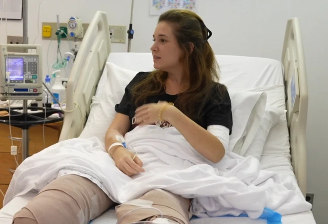 کریستینا می‌گوید که علیرغم همه مصائبی که از سر گذرانده، می‌خواهد به شغل خود، عکاسی خبری بازگردد