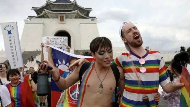 대만에선 보통 10월에 LGBT 프라이드 행진을 열지만, 세계 곳곳에서 프라이드 행진이 취소되자 올해 행사를 앞당겼다
