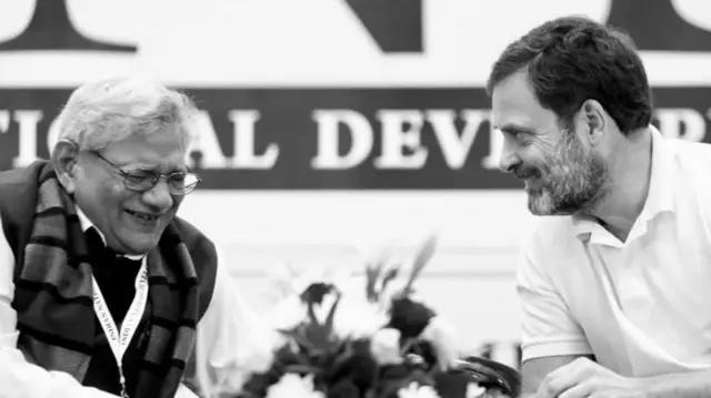 સીતારામ યેચુરી તથા રાહુલ ગાંધીની તસવીર 