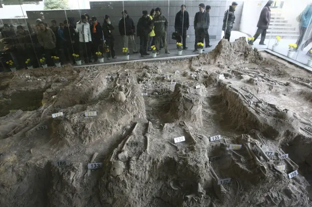 侵华日军南京大屠杀遇难同胞纪念馆里的万人坑