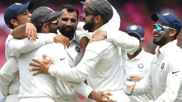 मोहम्मद शमी, विराट कोहली और बाकी खिलाड़ी