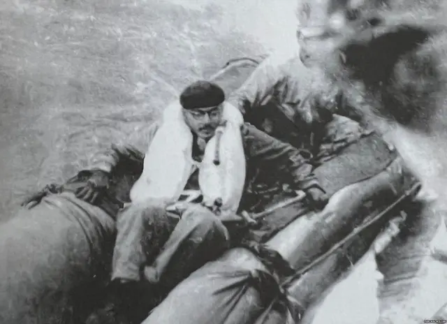 ਰਬੜ ਦੀ ਬੇੜੀ ਉੱਤੇ ਨੇਤਾਜੀ ਸੁਭਾਸ਼ ਚੰਦਰ ਬੋਸ