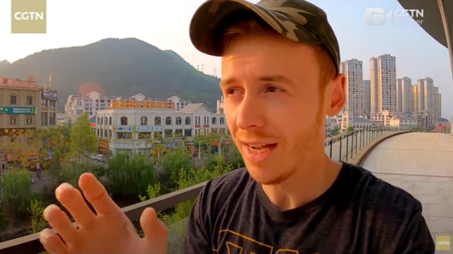 CGTN က Mr Lightfoot ဟာ အနောက်တိုင်း မီဒီယာတွေရဲ့ သတင်းမှားတွေကို ဝေဖန်ထောက်ပြတဲ့ ဗလော့ဂါအဖြစ်ဖော်ပြ