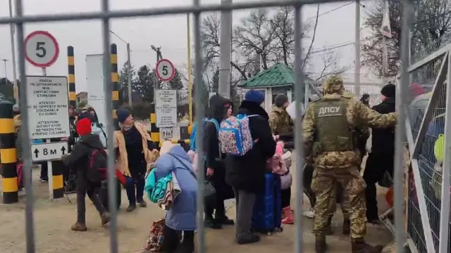 రొమేనియా దగ్గర సరిహద్దు దాటడానికి ప్రయత్నించిన విష్ణును గార్డులు వెనక్కు లాగేశారు