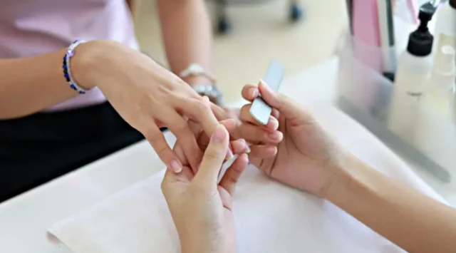 ਨਹੁੰਆਂ ਤੋਂ ਮਿਲਦੇ ਹਨ ਬਿਮਾਰੀਆਂ ਦੇ ਸੰਕੇਤ