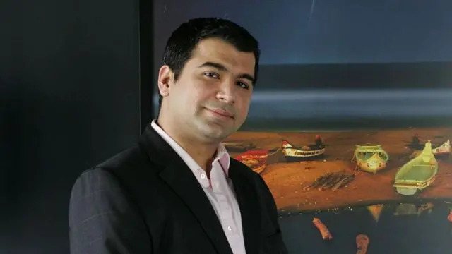 எம் பி மஹுவா மௌத்ரா பணம் வாங்கியதாக பாஜக எம் பி குற்றச்சாட்டு- நடந்தது என்ன?