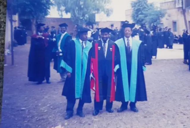 ጽምብል-ምረቓ ዩኒቨርሲቲ ኣስመራ (2002)