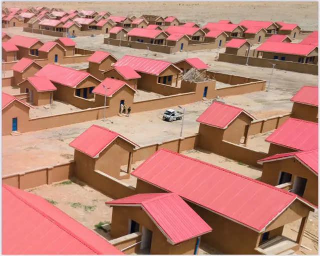 Borno goment dey build 304 of di houses while UNDP dey build 500