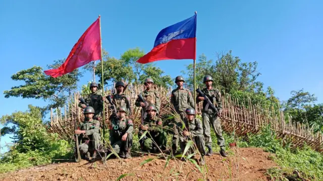 အောက်တိုဘာလတုန်းက အမ်းအ‌ခြေစိုက် မဲတောင်ဗျူဟာကို အေအေ သိမ်းပိုက်ပြီးနောက် ထုတ်ပြန်လာတဲ့ပုံ