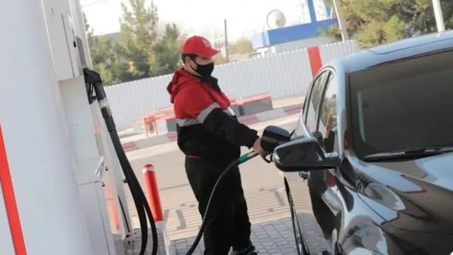 Yoqilg'i quyish shoxobchasi