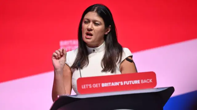 लीसा नंदी